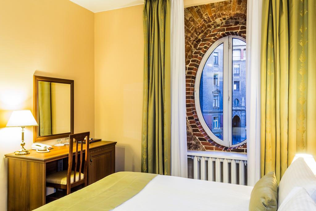 Arkada Hotel