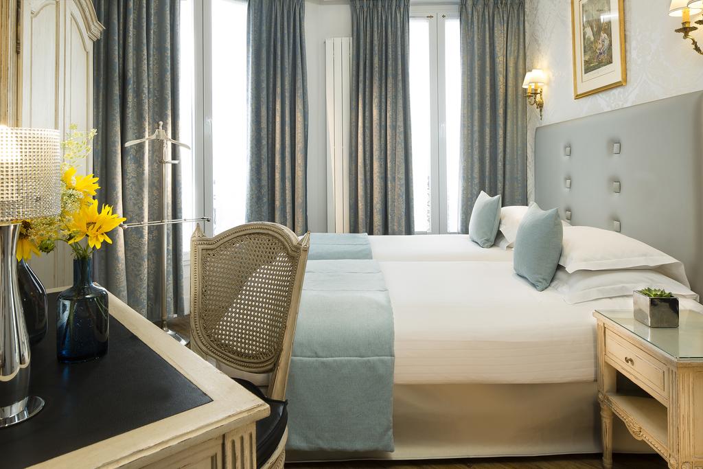 Hôtel Plaza Elysées