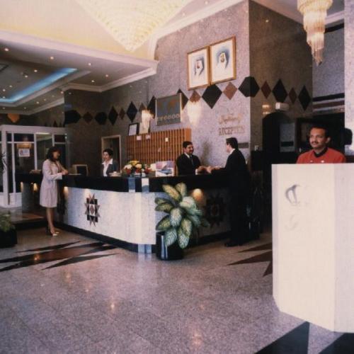 Royal Crown Suites