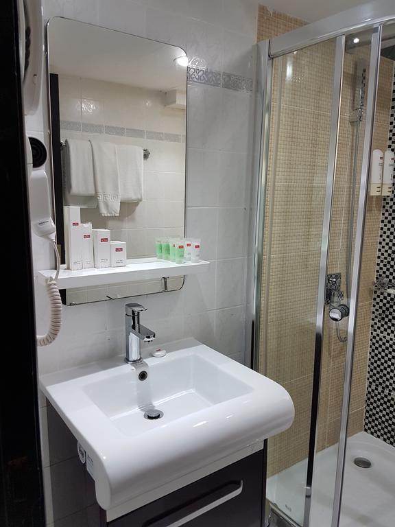 Jawhara Metro Hotel Dubai