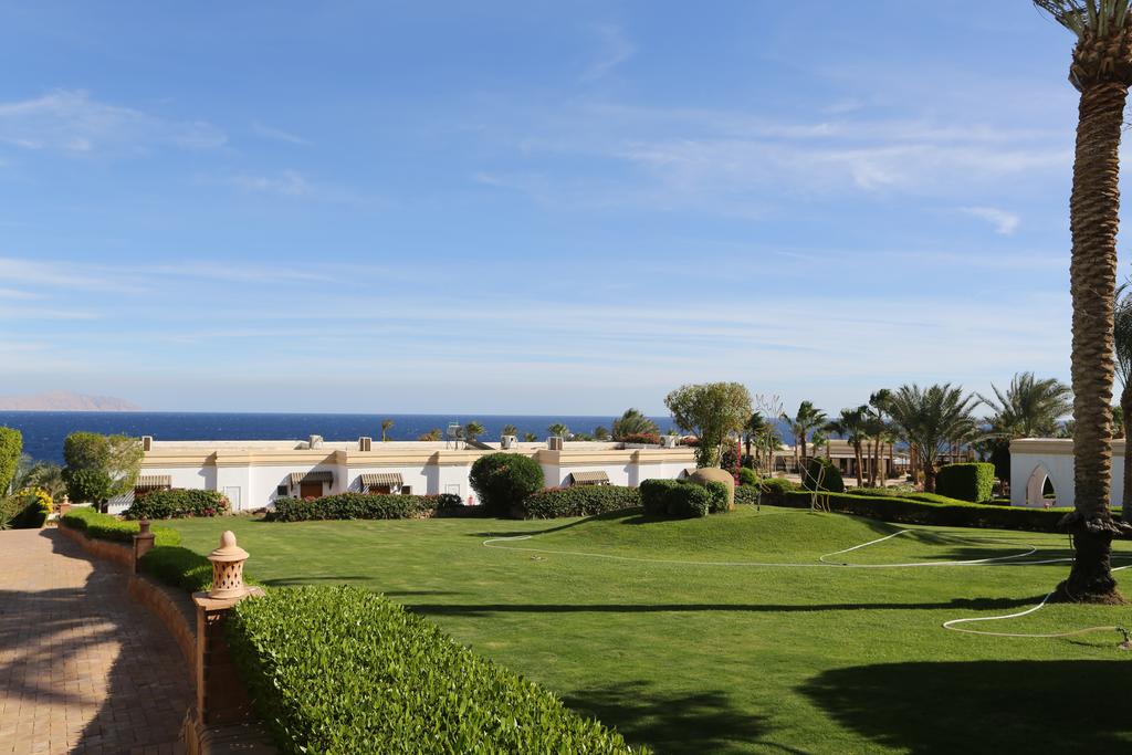 Club Reef Hotel