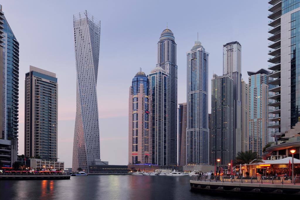 Dubai Marriott Harbour Hotel & Suites