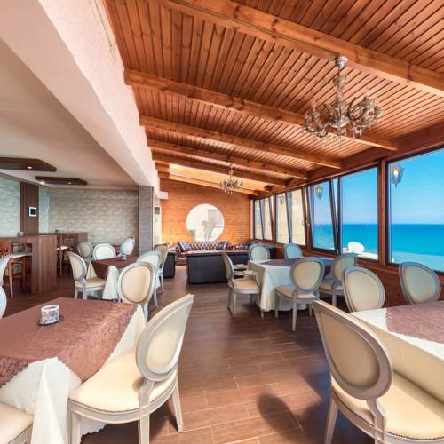 Flamingo Beach Hotel