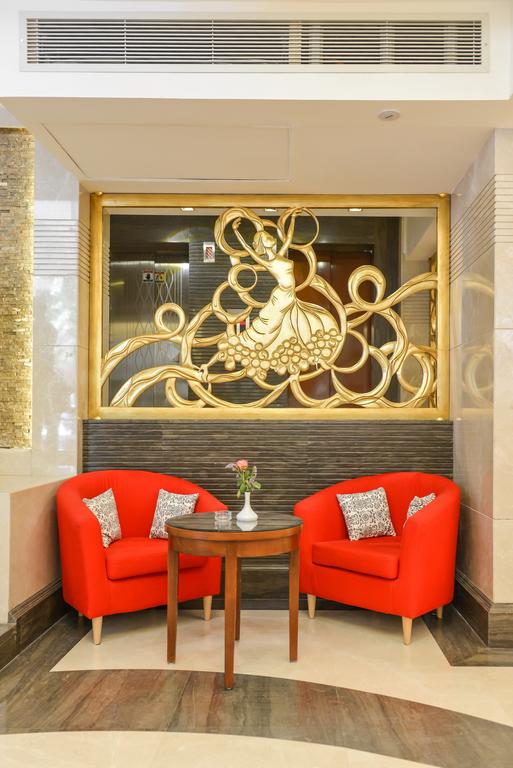 Golden Tulip Flamenco