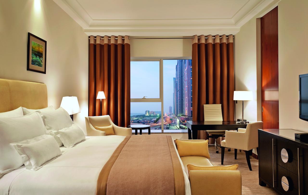Grosvenor House Hotel and Apartments