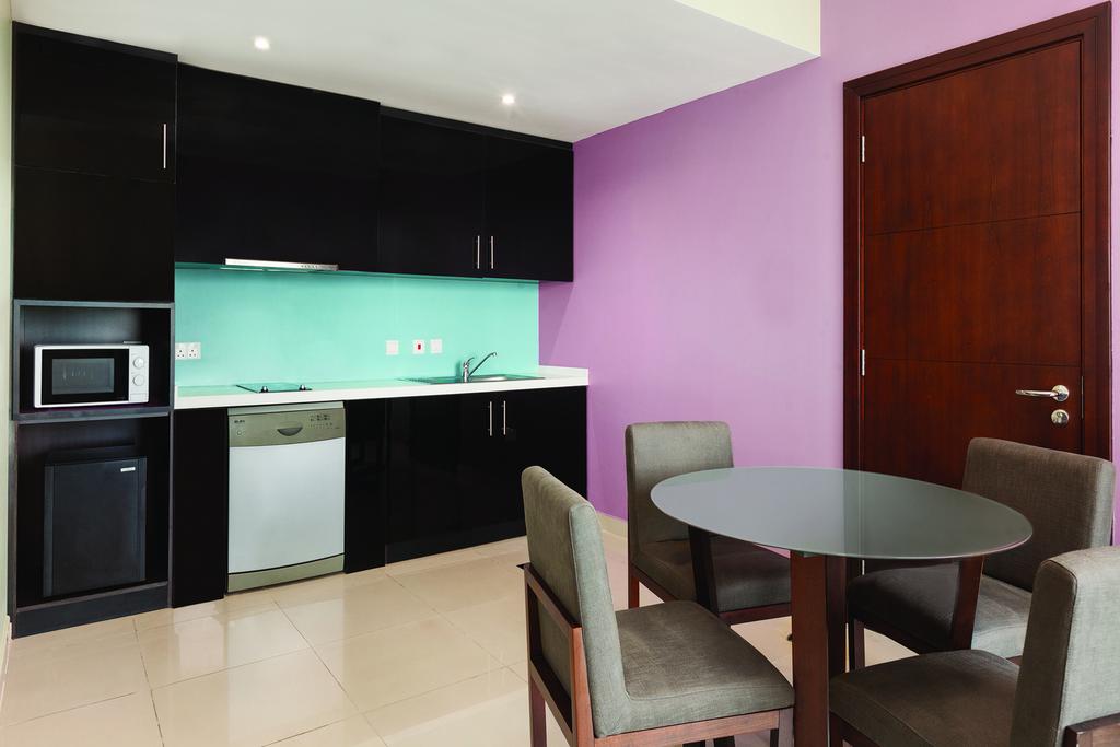 Ramada Hotel and Suites by Wyndham Dubai JBR