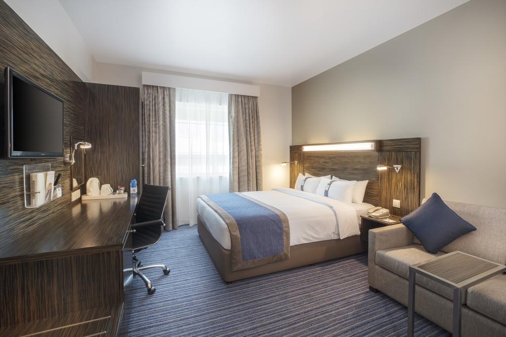 Holiday Inn Express Dubai-Safa Park