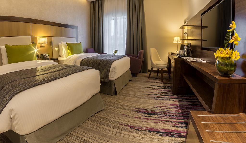 Golden Tulip Suites Dubai