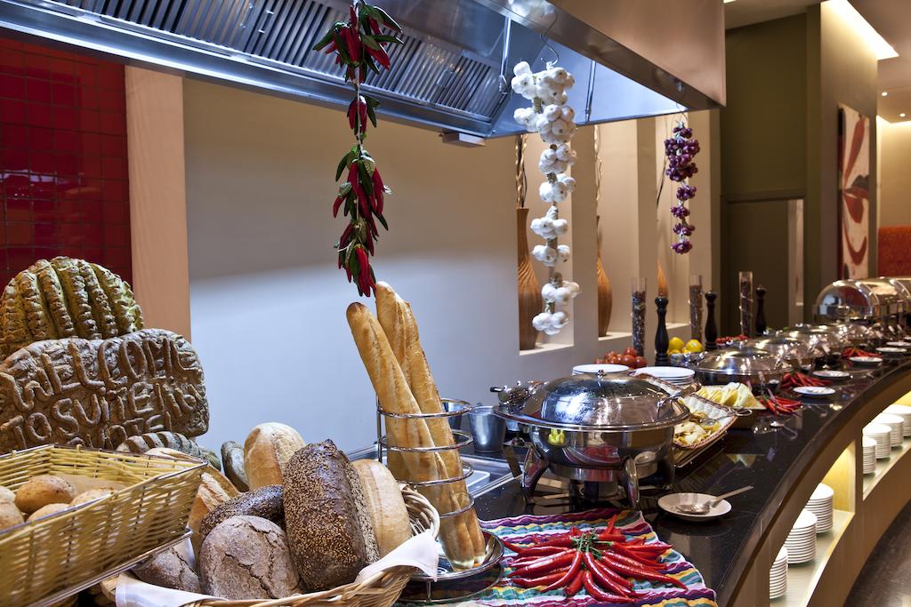 Novotel Suites Dubai Mall of the Emirates