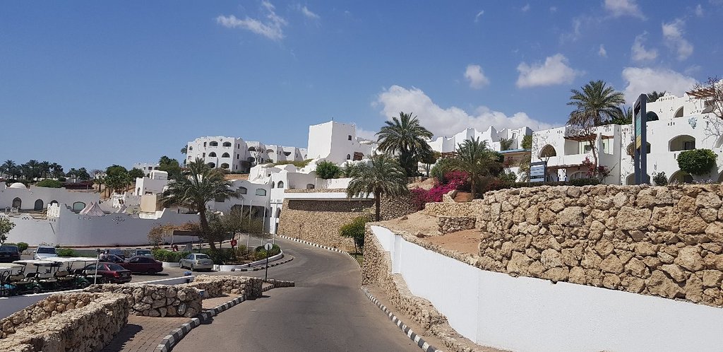 Domina Oasis Hotel & Resort
