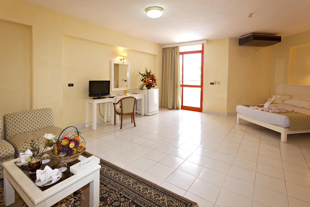 Empire Hotel