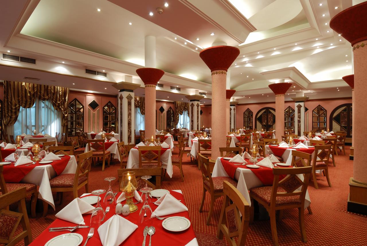 The Oasis Hotel Pyramids