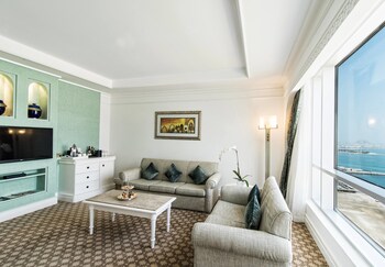 Habtoor Grand Resort, Autograph Collection