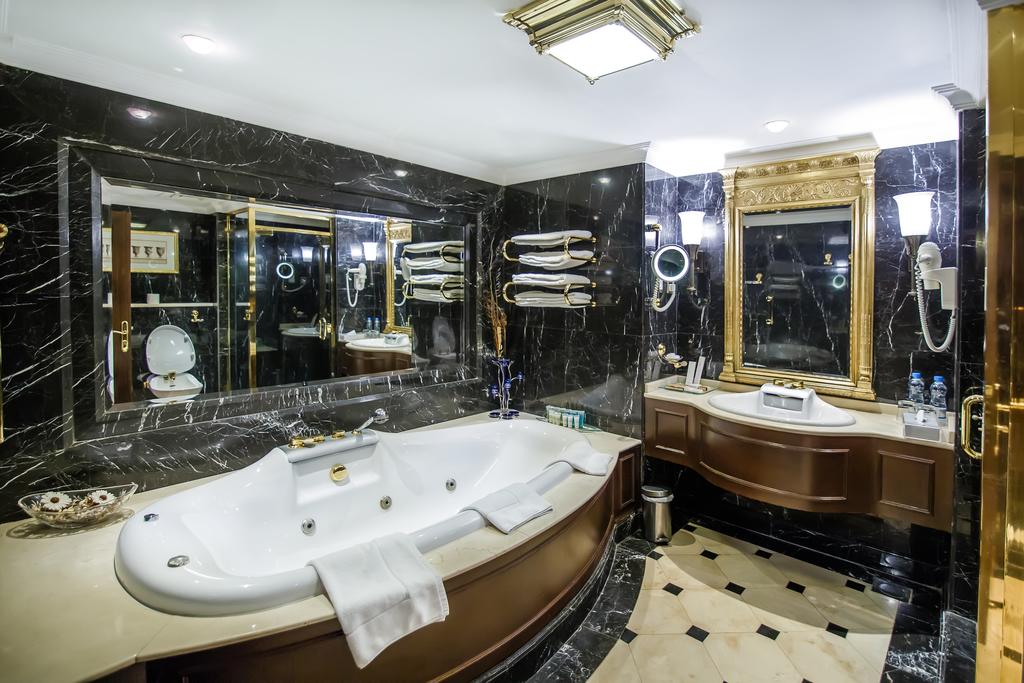 Grand Excelsior Hotel Deira (formerly Sheraton Deira)