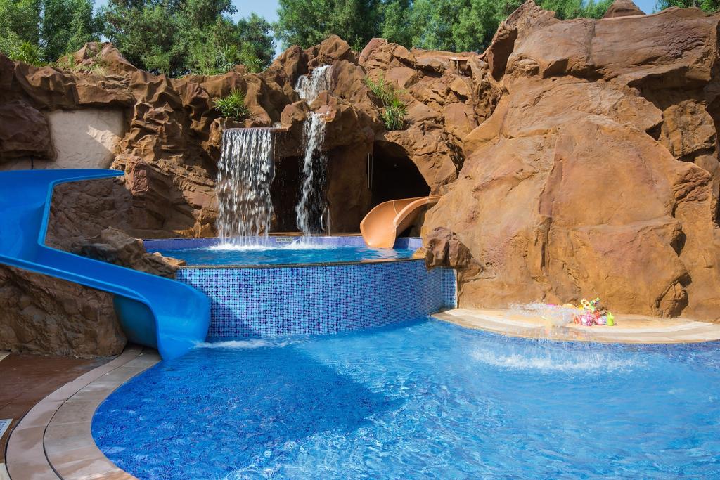 Habtoor Grand Resort, Autograph Collection