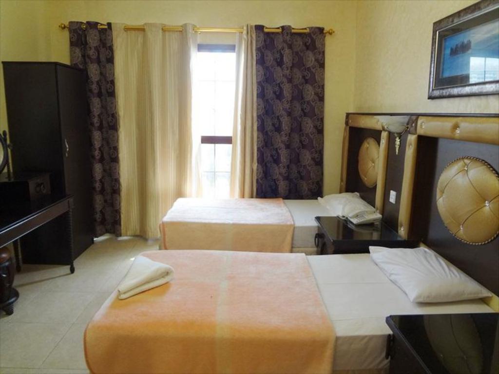 OYO 151 Hafez Hotel Apartment by Gemstones