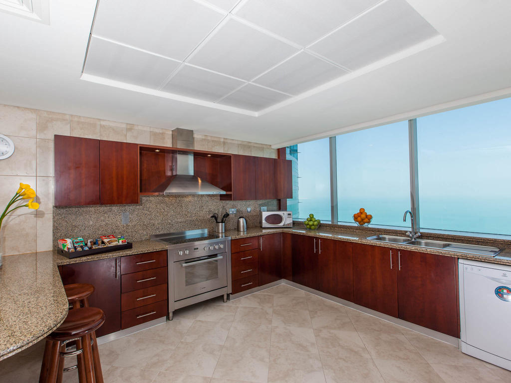 Hotel Oasis Beach Tower Serviced