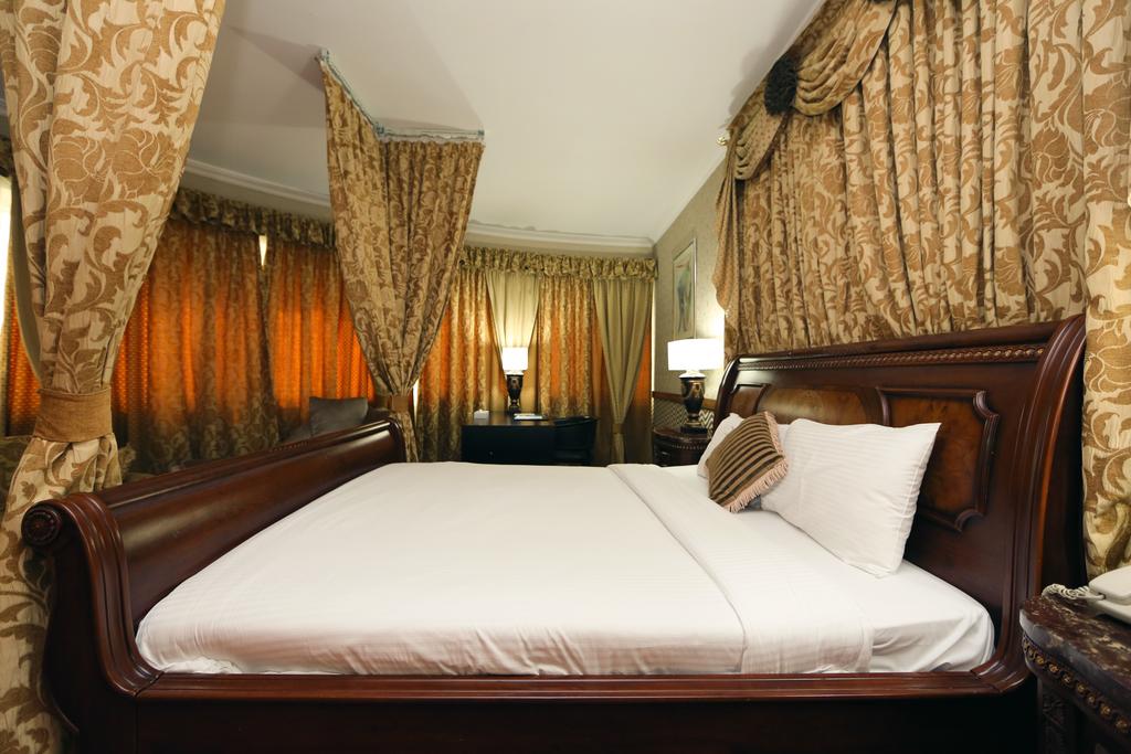 Delmon Hotel