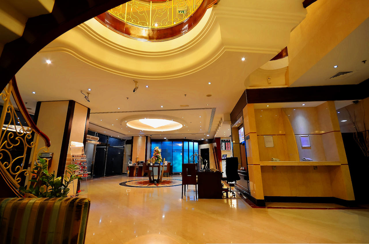 Summit Hotel