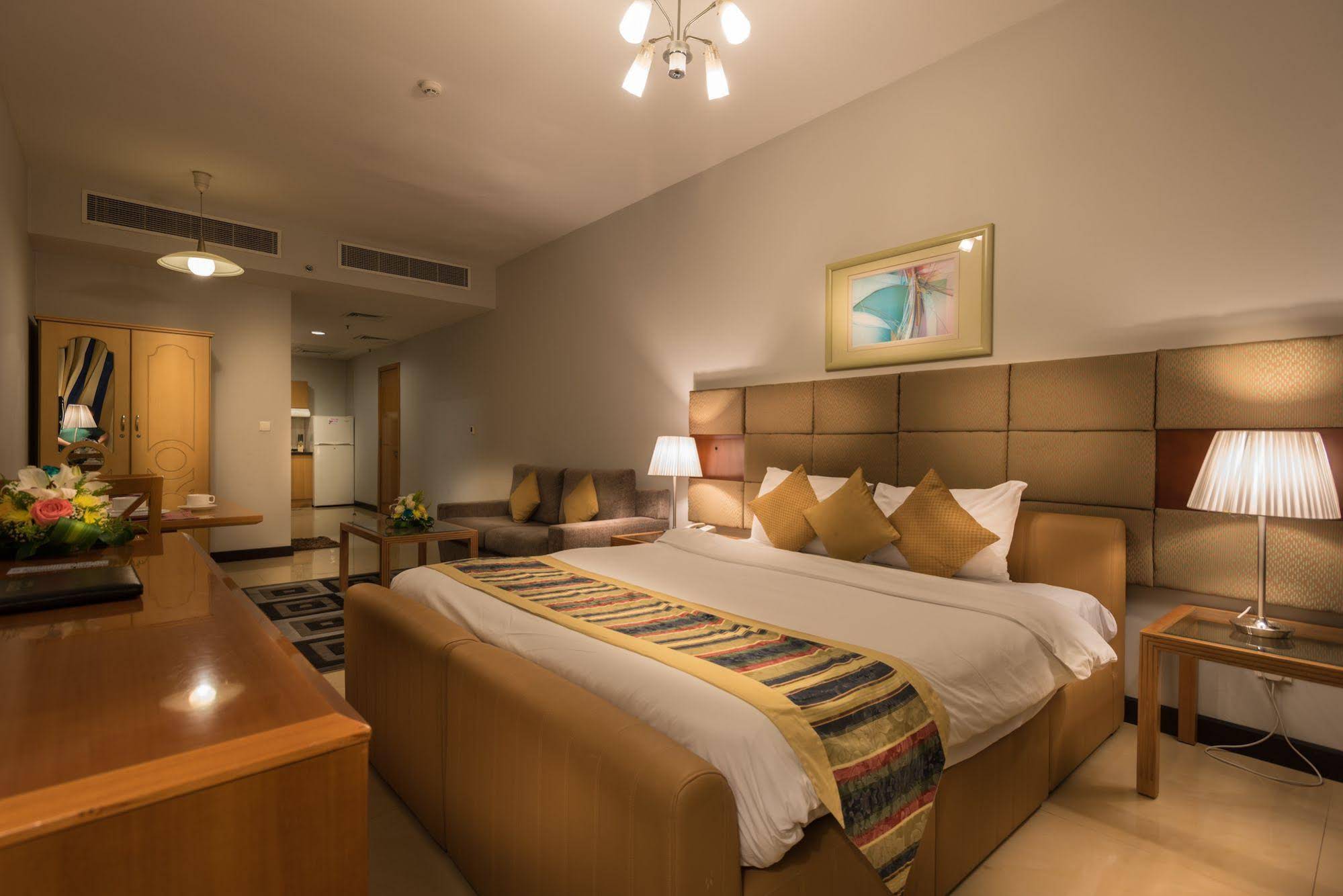 Star Metro Al Barsha Hotel Apartments