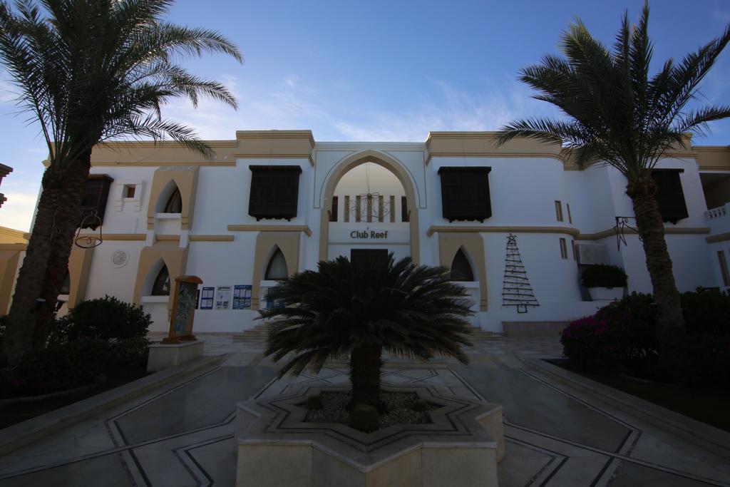 Club Reef Hotel