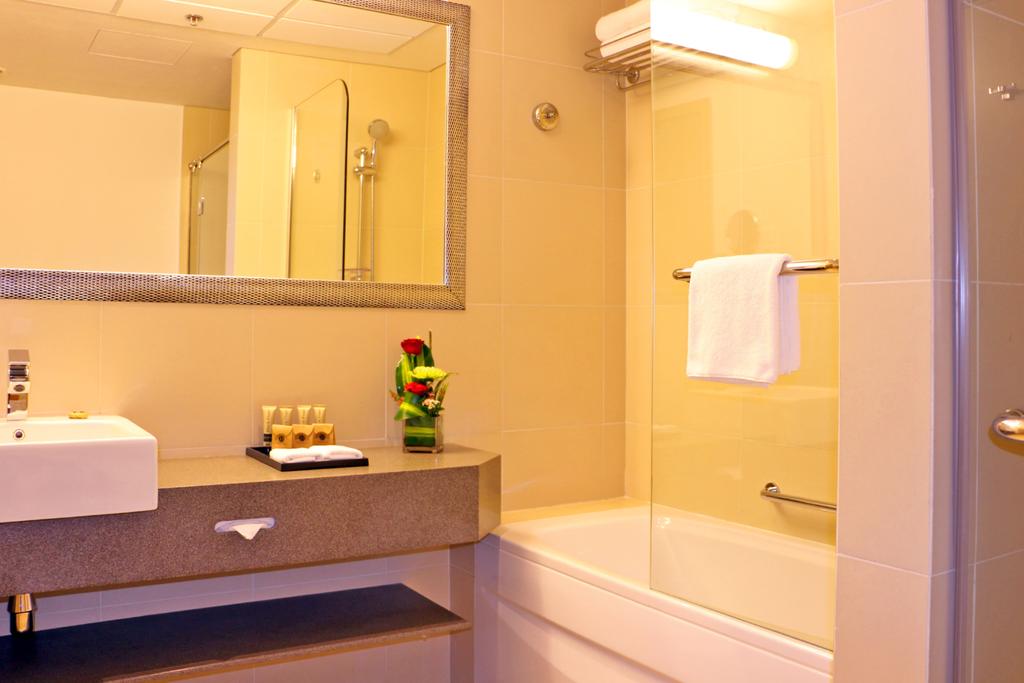 DoubleTree by Hilton Hotel and Residences Dubai Al Barsha