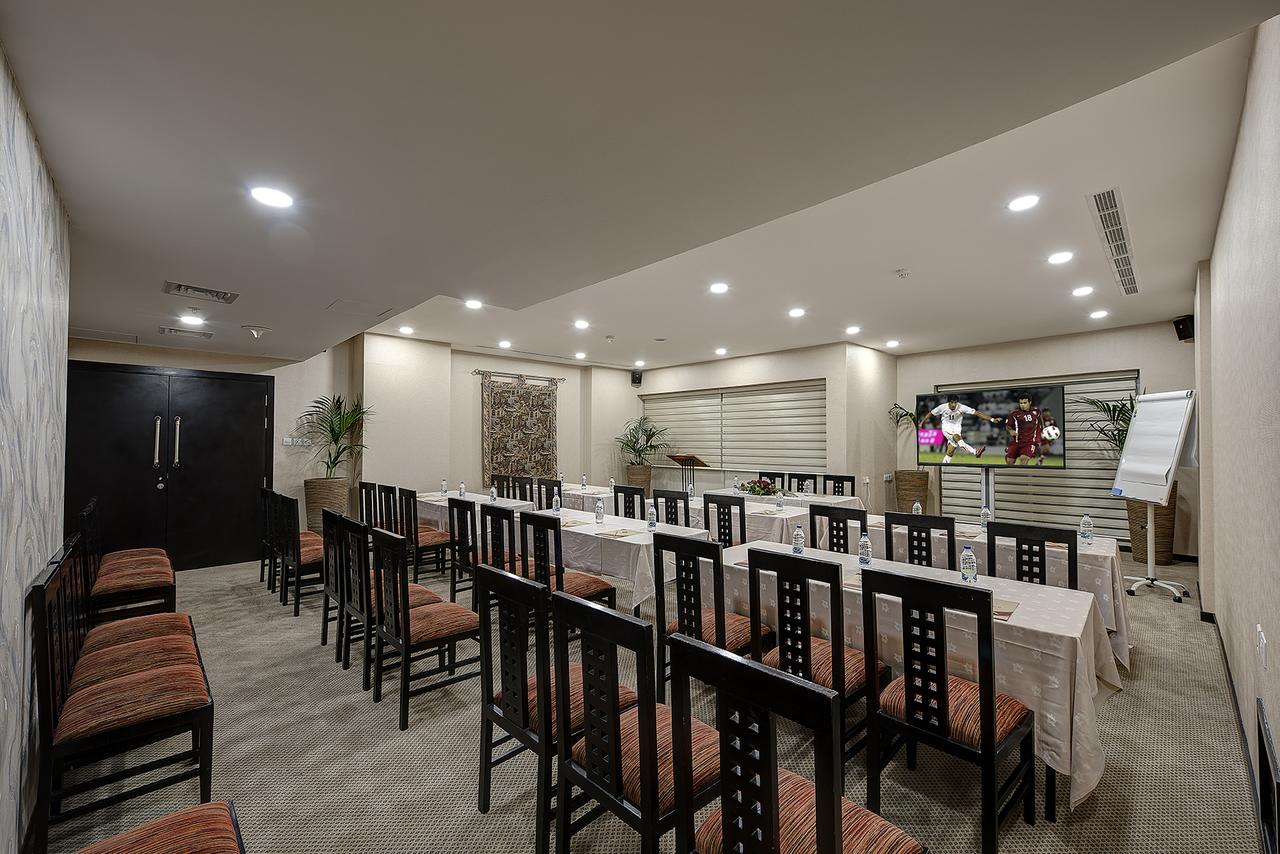 Grandeur Hotel