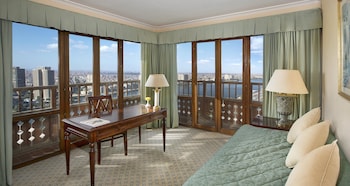 Hilton Cairo World Trade Center Residences