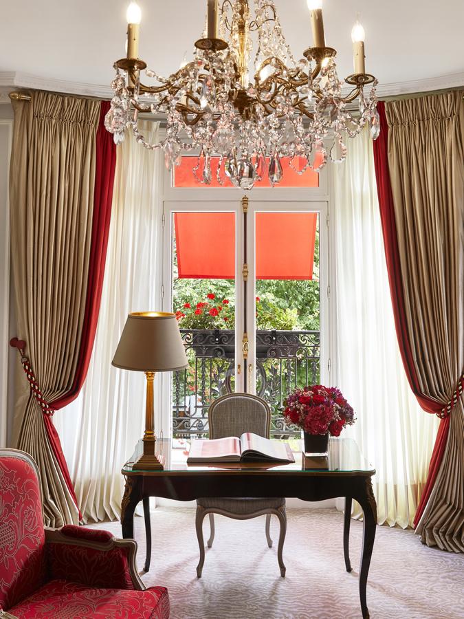 Hotel Plaza Athénée