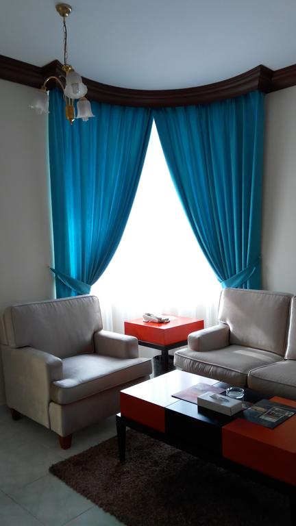 Royal Crown Suites