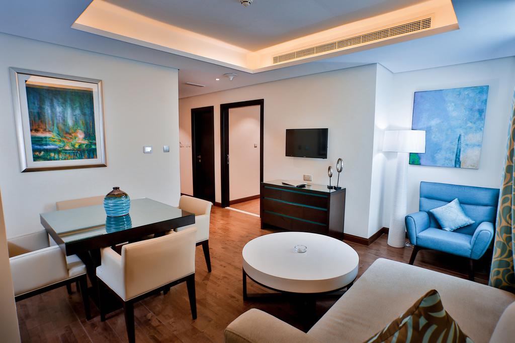 Signature Hotel
