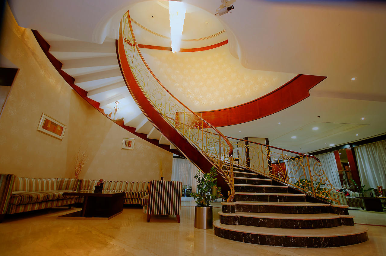 Summit Hotel
