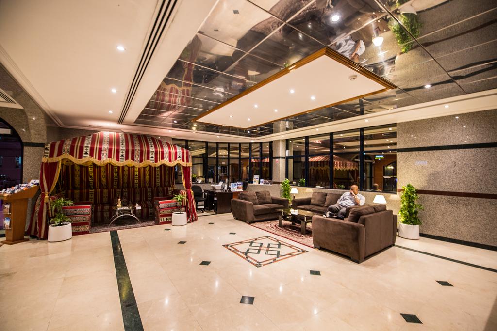 London Creek Hotel Apartments