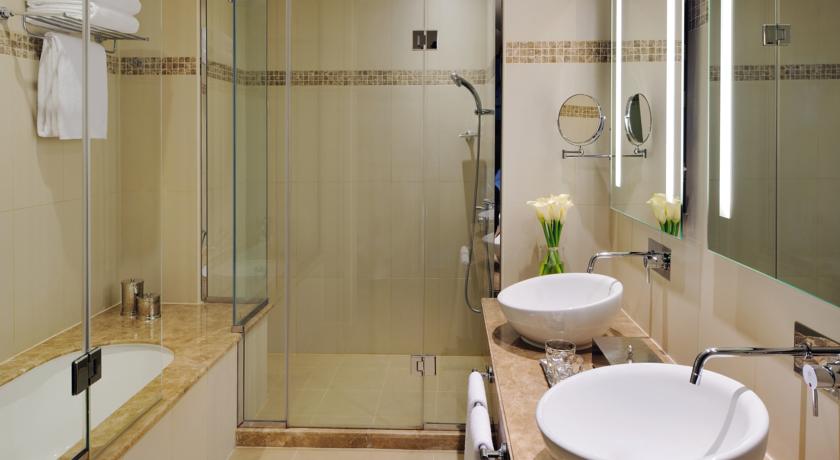 Avani Deira Dubai Hotel