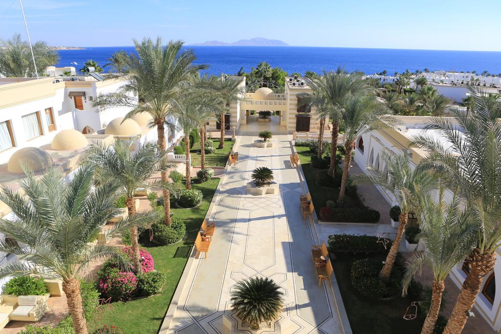 Club Reef Hotel
