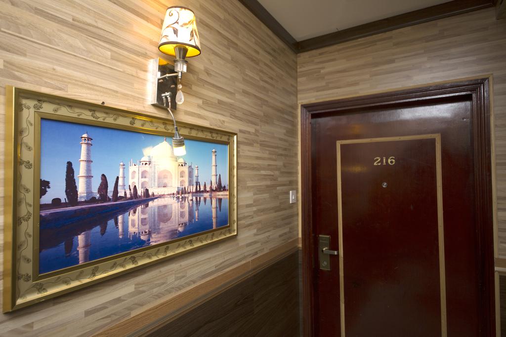 Grand Sina Hotel