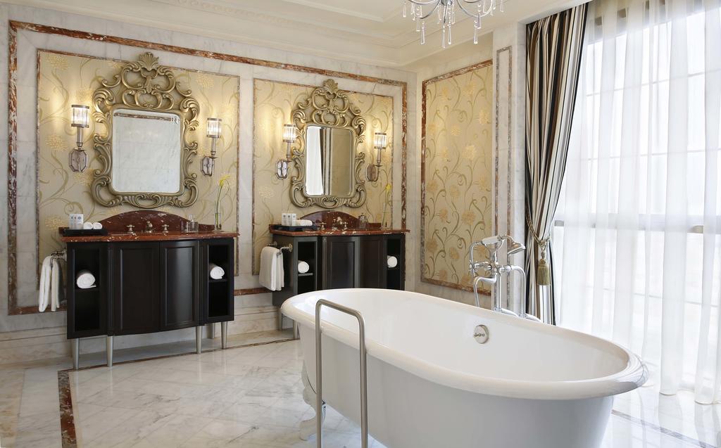 Habtoor Palace Dubai, LXR Hotels & Resorts