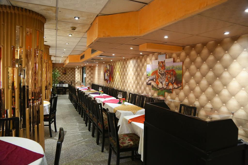 Happy City hotel