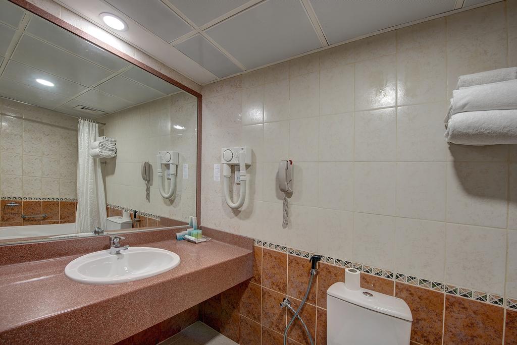 Metropolitan Deira Hotel