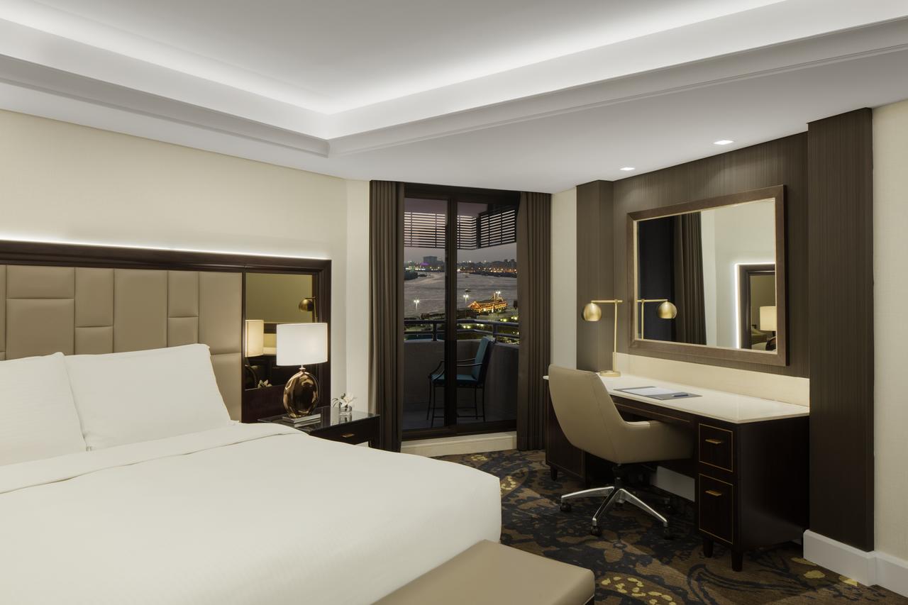 Radisson Blu Hotel, Dubai Deira Creek