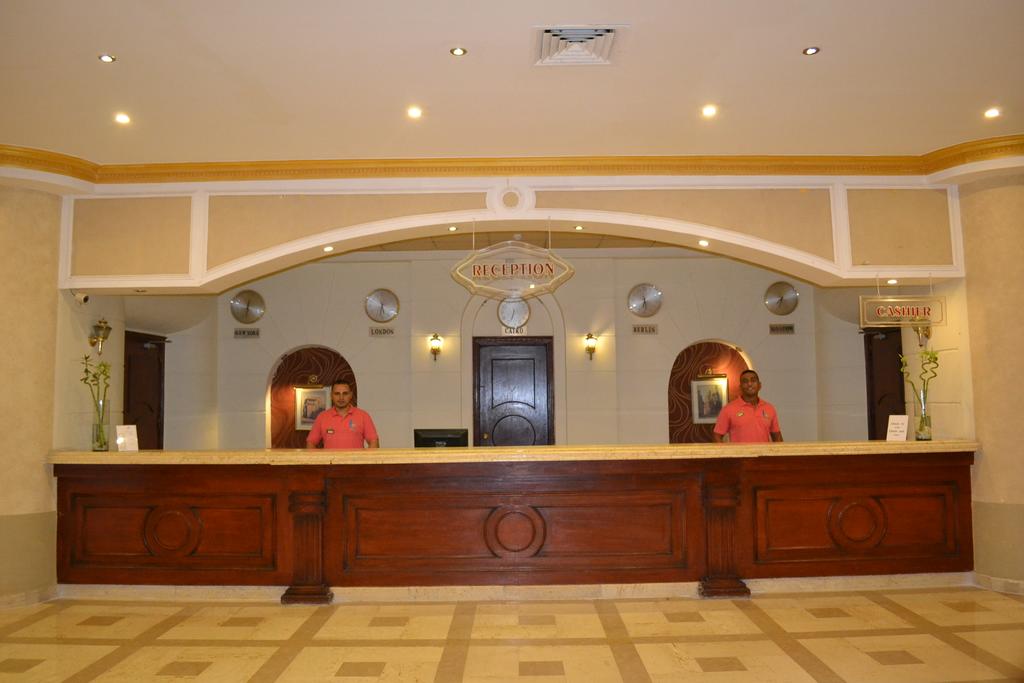 Roma Host Way Hotel & Aqua Park