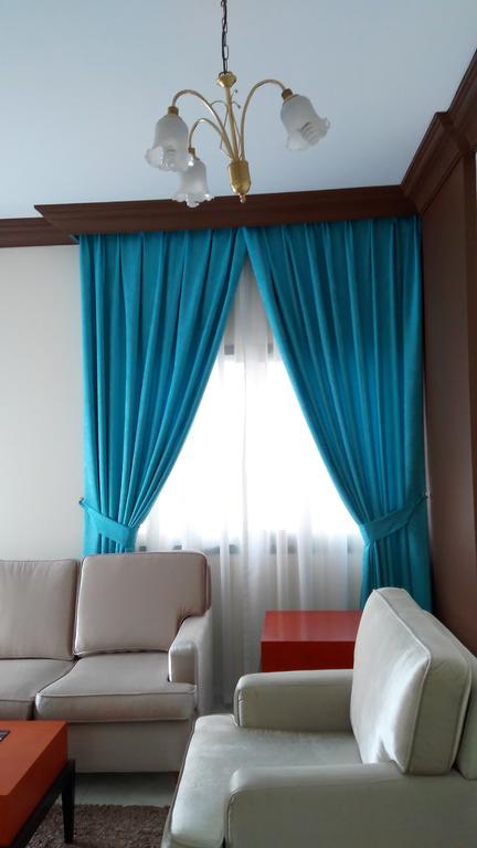 Royal Crown Suites