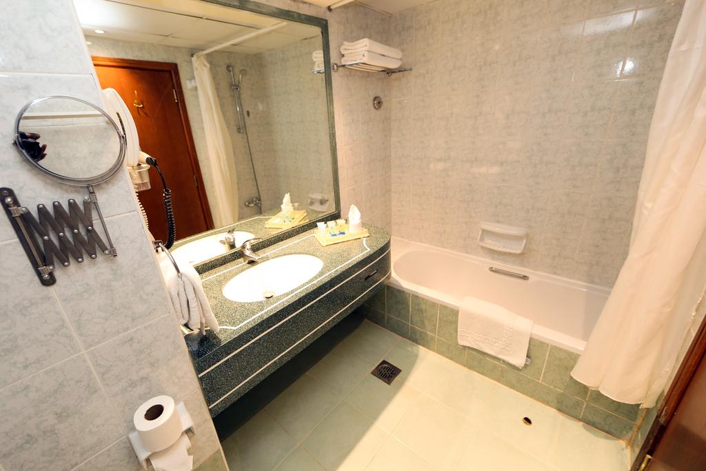 Delmon Hotel