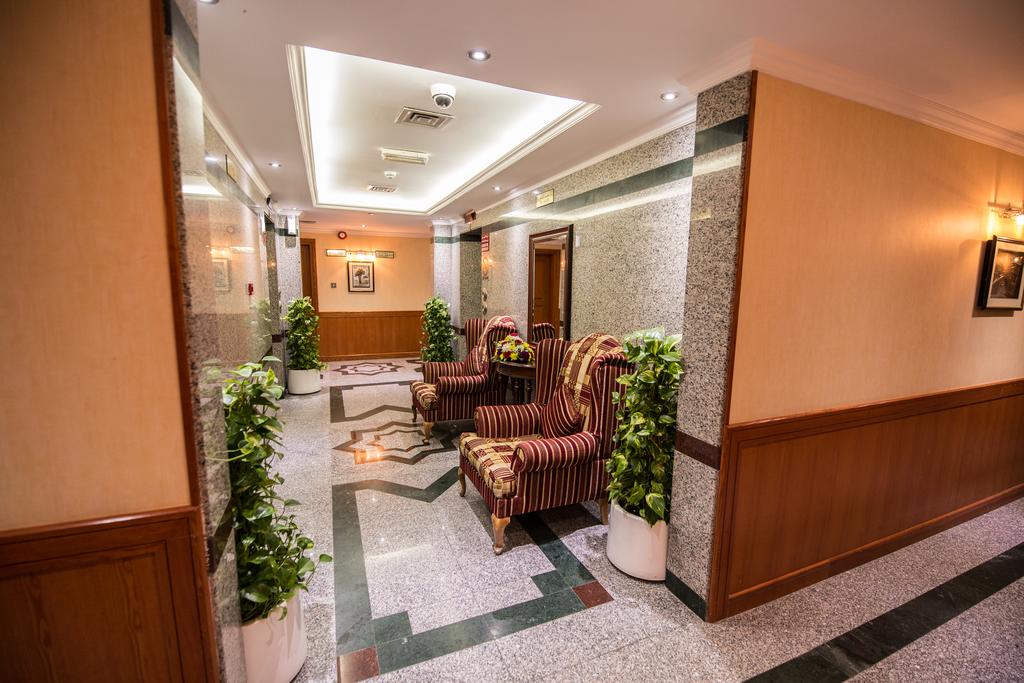 London Creek Hotel Apartments