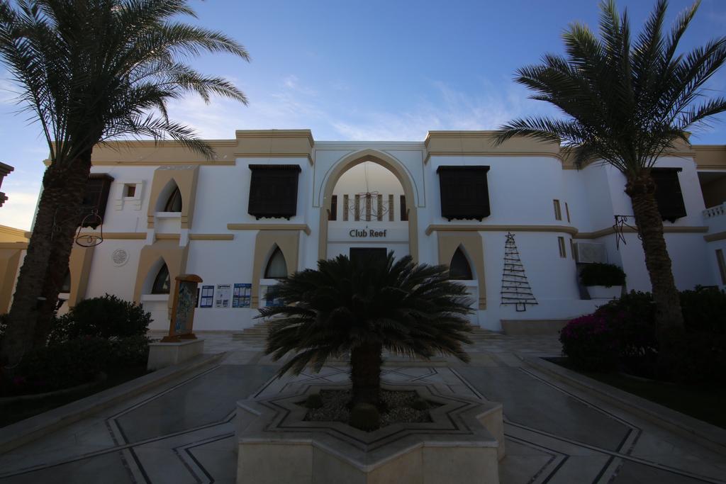 Club Reef Hotel