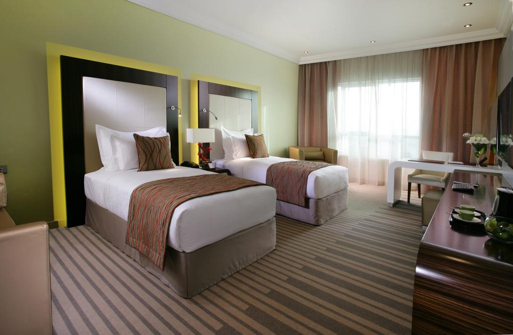 Auris Plaza Hotel