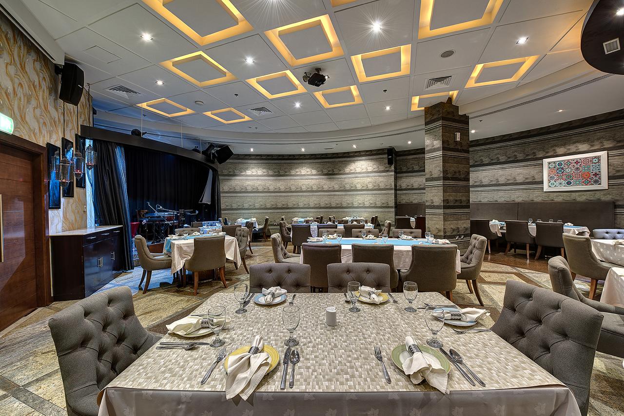 Grandeur Hotel