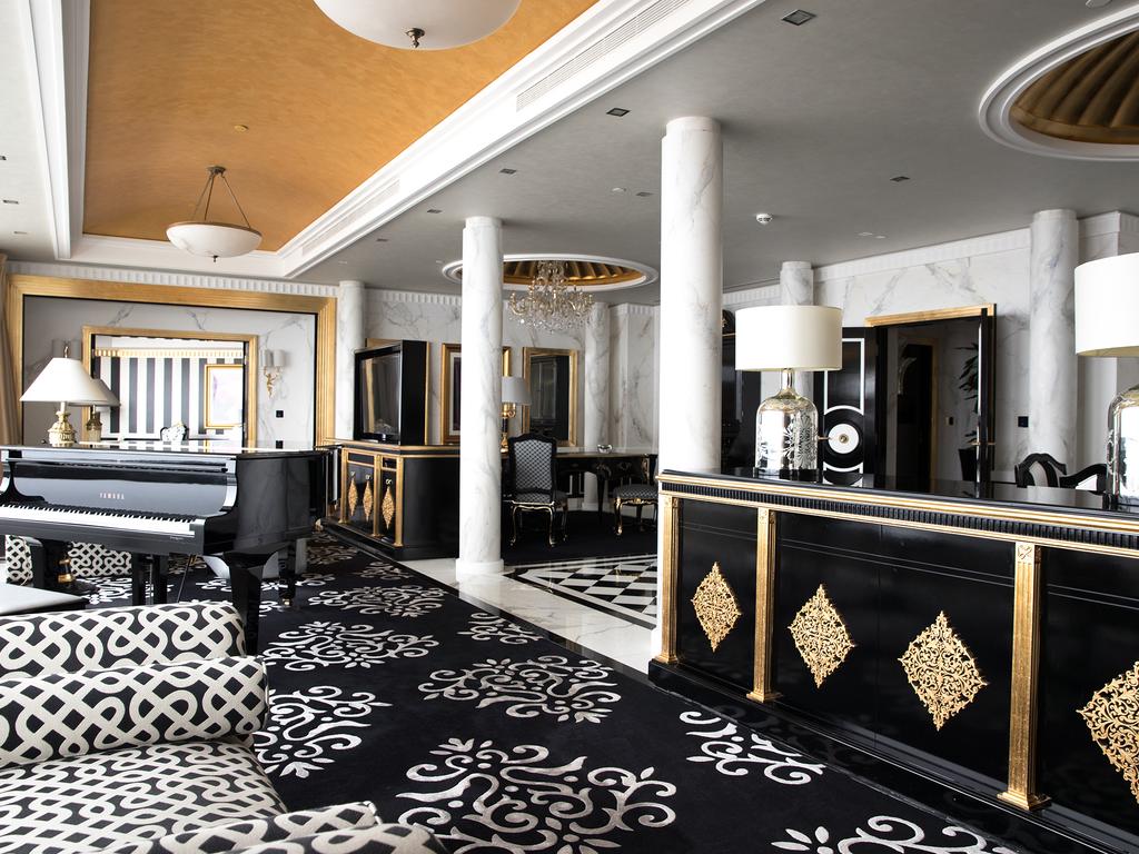 Jumeirah Emirates Towers Hotel