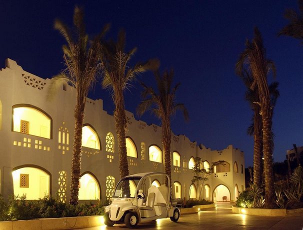 Domina King's Lake Hotel & Resort