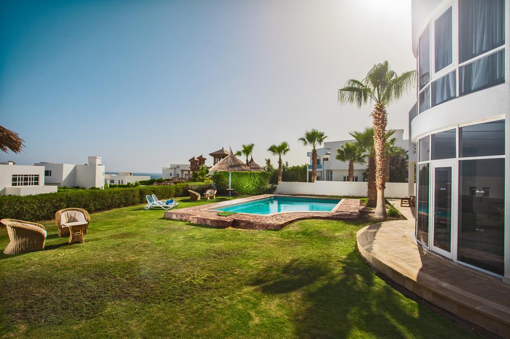 Jolie Ville Golf & Resort